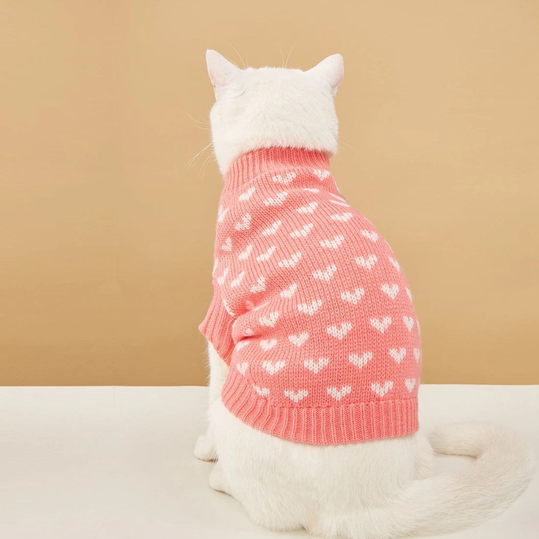 Classic Heart Graphic Cat Sweater - Soft Warm Pet Clothing